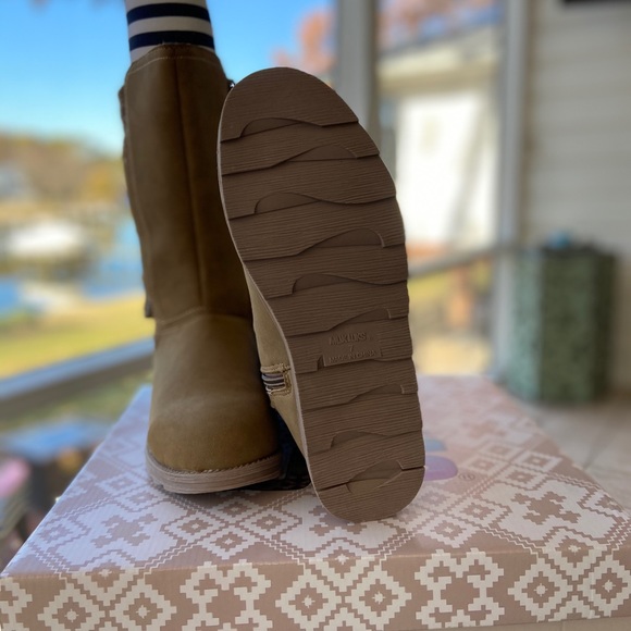 Muk Luks Cable Knit Boots, 7 - NWT - Picture 4 of 5